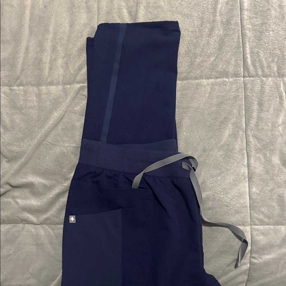Navy blue figs pants - Picture 2 of 3